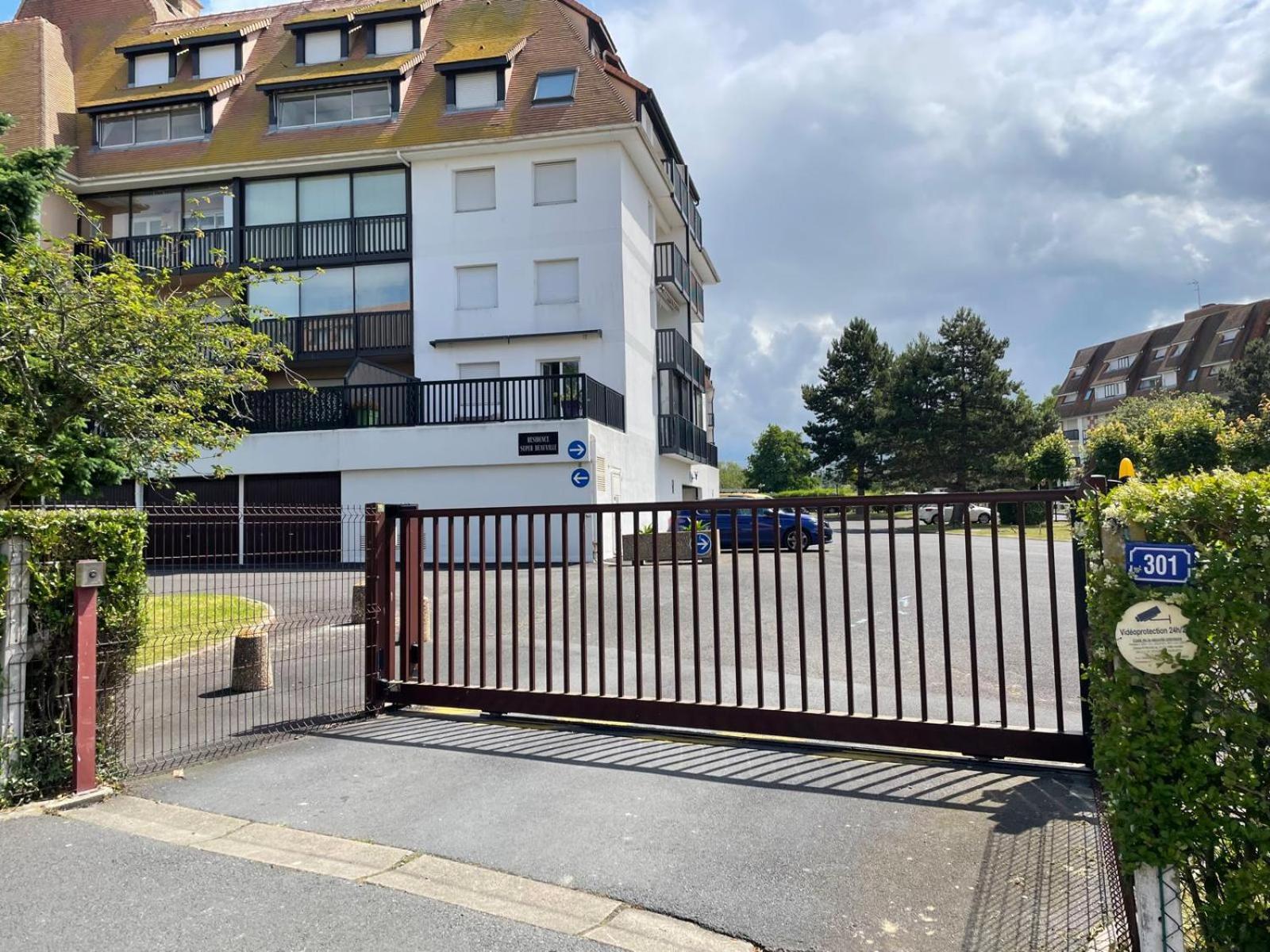 Super Deauville Appartement 2 Pieces Cosy Proche Plage Plein Sud Villers-sur-Mer Bagian luar foto